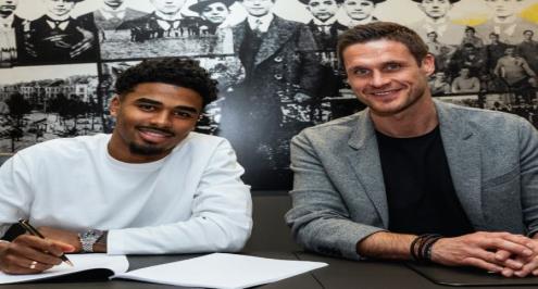 دورتموند يعلن التعاقد مع الهولندي إيان ماتسن من تشيلسي